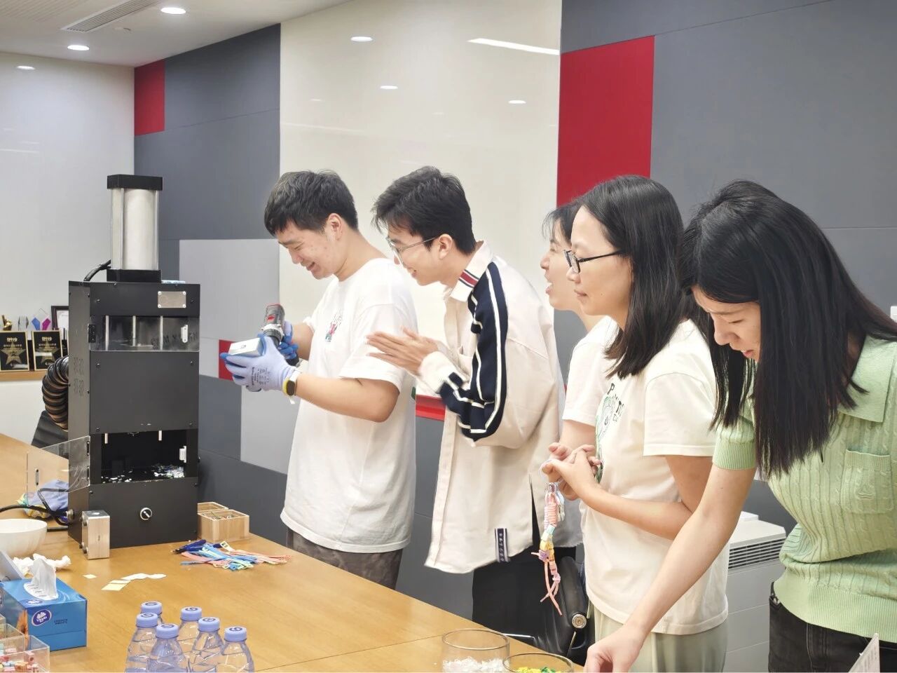 日韩欧美一区二区三区免费观看